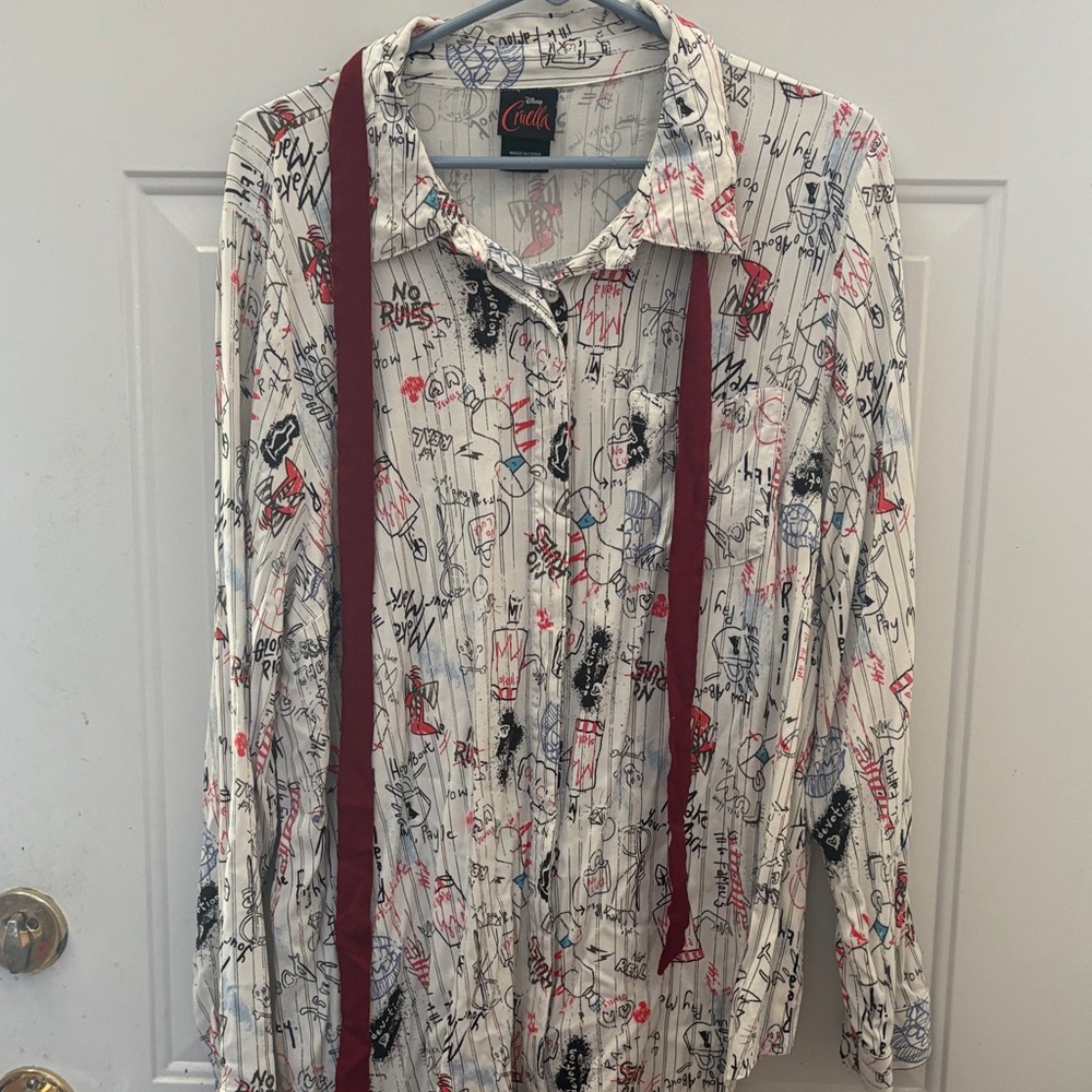 Torrid Cruella Disney  White Shirt with Red and Black Graphics